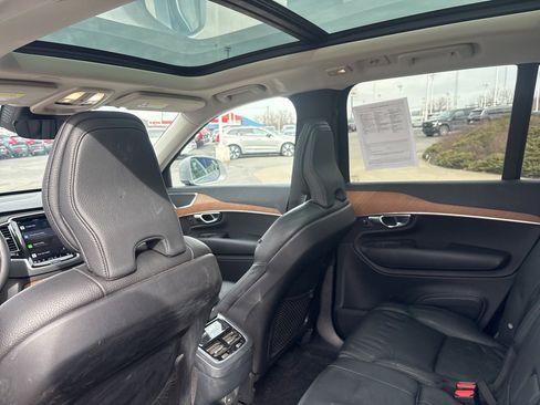 Certified 2023 Volvo XC90 B5 Plus image 30