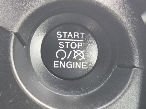 Used 2019 Jeep Compass Latitude w/ Popular Equipment Group image 24