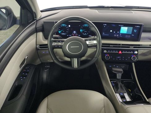 Used 2025 Hyundai Tucson SEL FWD image 19