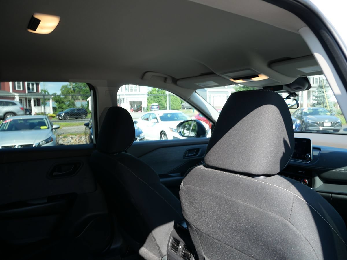 Used 2023 Nissan Rogue S AWD/4WD image 24