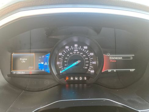 Used 2018 Ford Edge Titanium w/ Cold Weather Package AWD/4WD image 18