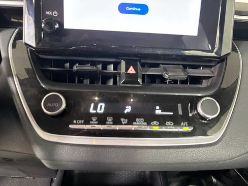Used 2024 Toyota Corolla LE FWD image 17