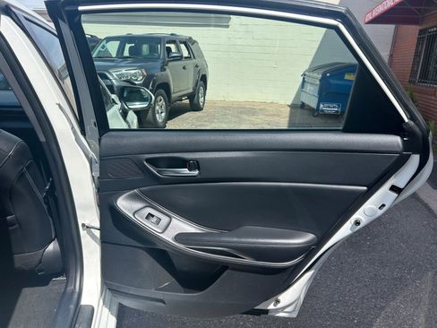 Used 2021 Toyota Avalon XLE image 37