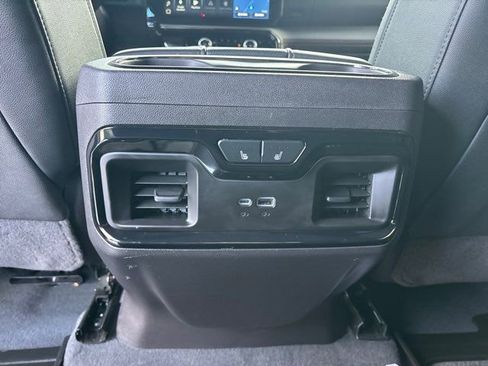 Used 2024 GMC Sierra 1500 AT4 w/ Technology Package AWD/4WD image 20
