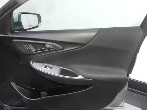 Used 2024 Chevrolet Malibu LT FWD image 17
