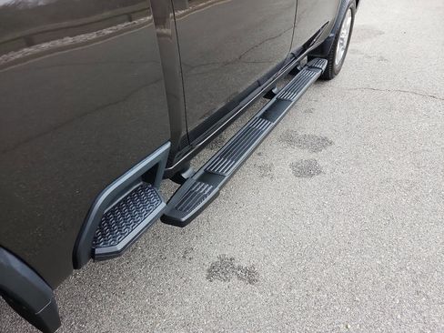 Used 2021 Chevrolet Silverado 2500 LTZ w/ LTZ Premium Package image 8