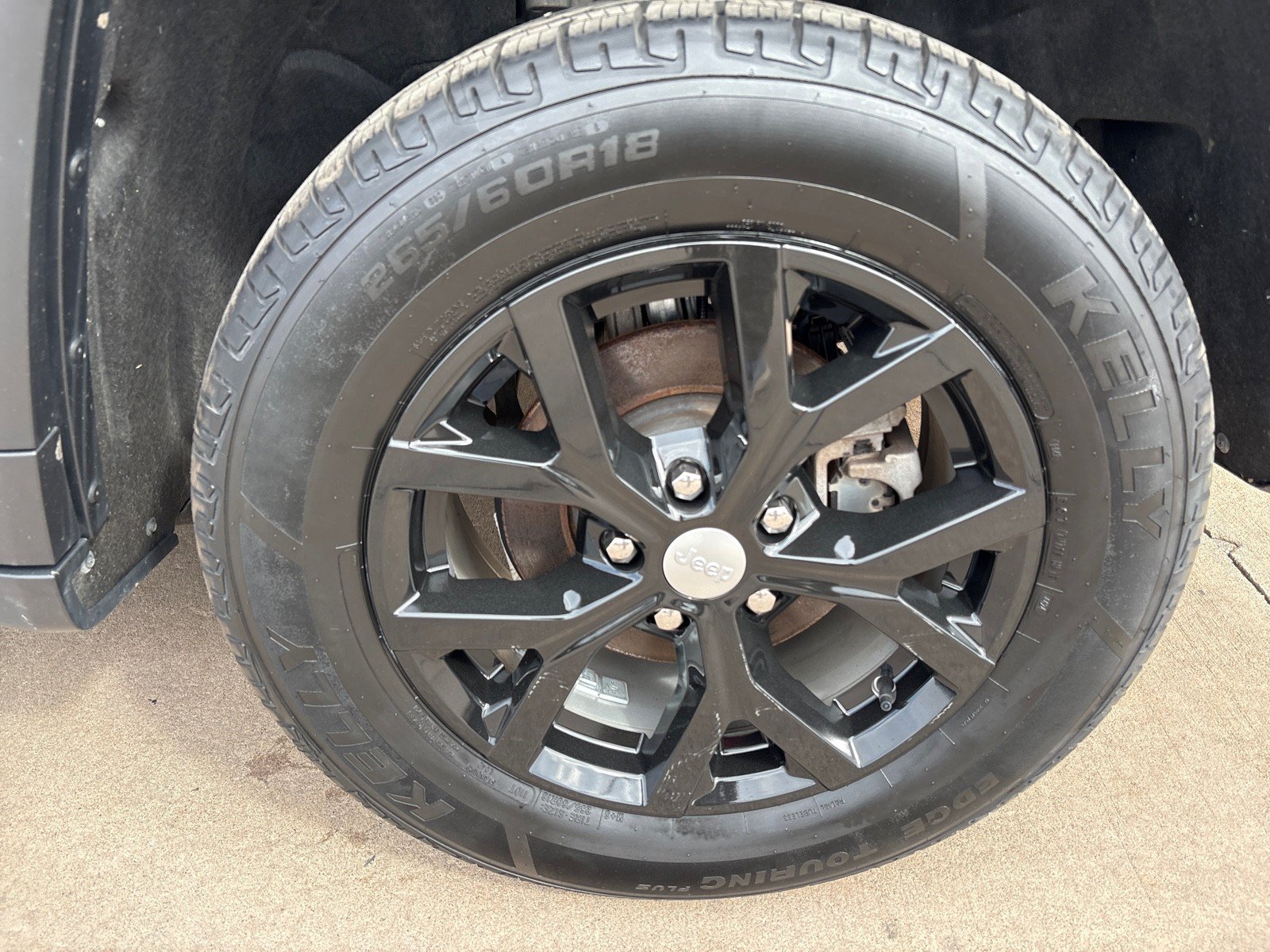 Used 2023 Jeep Grand Cherokee Limited AWD/4WD image 12