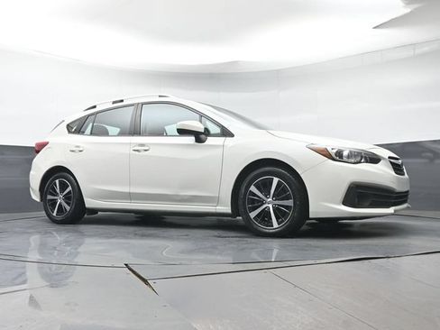 Used 2022 Subaru Impreza 2.0i Premium AWD/4WD image 36