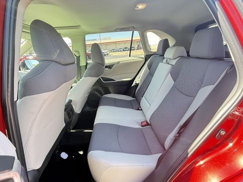 Certified 2024 Toyota RAV4 XLE w/ Convenience Package AWD/4WD image 6