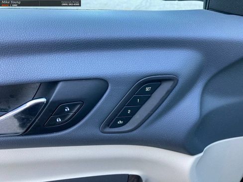 Used 2021 GMC Acadia Denali w/ GMC Pro Grade Package AWD/4WD image 19