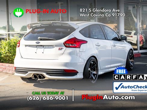 Used 2018 Ford Focus ST w/ Equipment Group 402A image 4