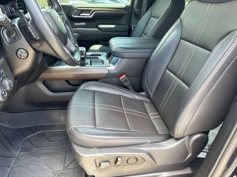 Used 2024 Chevrolet Silverado 1500 High Country AWD/4WD image 8