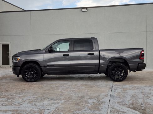 Used 2023 RAM 1500 Laramie AWD/4WD image 5