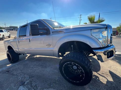 Used 2012 Ford F250 Lariat w/ Lariat Ultimate Pkg image 5