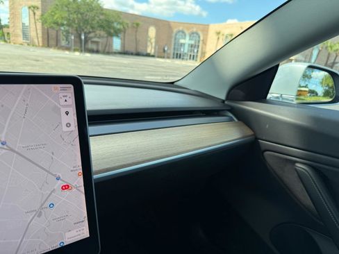 Used 2018 Tesla Model 3 Mid Range RWD image 30
