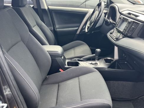 Used 2018 Toyota RAV4 XLE w/ Plus Extra Value Package AWD/4WD image 23