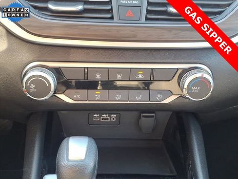 Used 2024 Nissan Altima 2.5 SV image 17