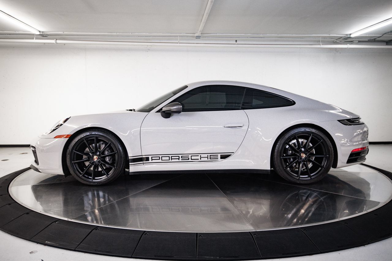 Certified 2024 Porsche 911 Carrera T RWD image 2