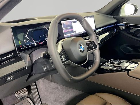 New 2026 BMW 530i xDrive image 10