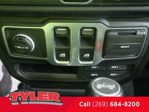 Used 2021 Jeep Wrangler Sport AWD/4WD image 27