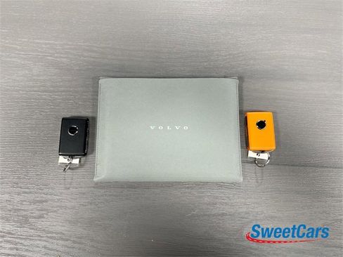 Used 2025 Volvo XC90 B6 Ultra w/ Protection Package Premier image 55