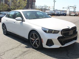 New 2026 BMW 540i xDrive w/ M Sport Package video 1