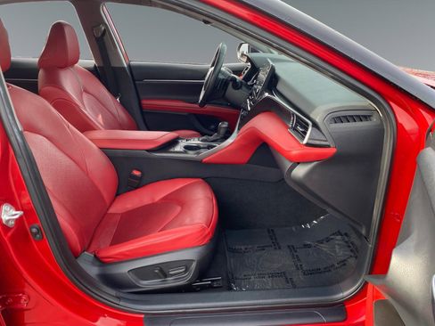 Used 2021 Toyota Camry XSE w/ Navigation Upgrade Package image 15