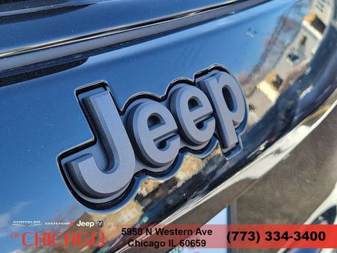 Used 2026 Jeep Compass Latitude AWD/4WD image 6
