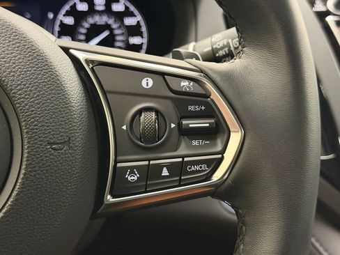 Used 2024 Acura RDX SH-AWD image 23