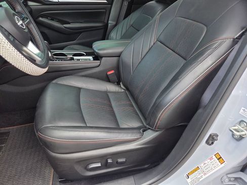 Used 2024 Nissan Altima 2.0 SR FWD image 10