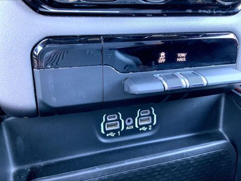 Used 2024 RAM 1500 Rebel AWD/4WD image 28