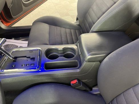 Used 2010 Dodge Challenger R/T RWD image 21