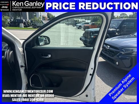 Certified 2021 Jeep Compass Latitude w/ Sun and Sound Group AWD/4WD image 26