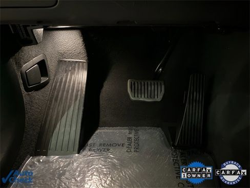 Used 2025 Volvo XC90 B6 Plus image 32