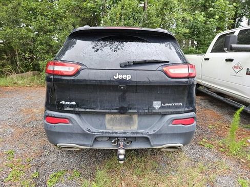 Used 2017 Jeep Cherokee Limited AWD/4WD image 7