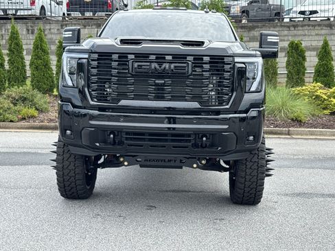 Used 2026 GMC Sierra 3500 Denali Ultimate AWD/4WD image 3