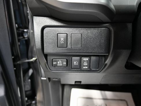 Used 2022 Toyota Tacoma TRD Off-Road image 25