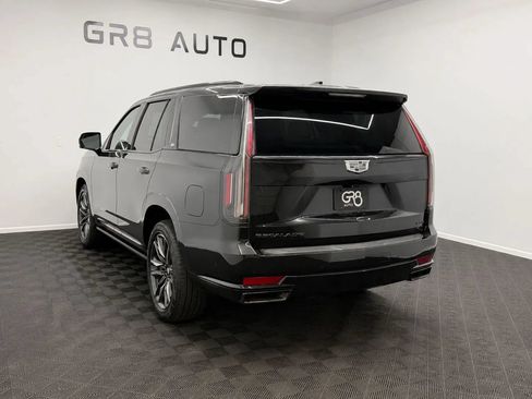 Used 2021 Cadillac Escalade Sport w/ Driver Assist Tech Package AWD/4WD image 4