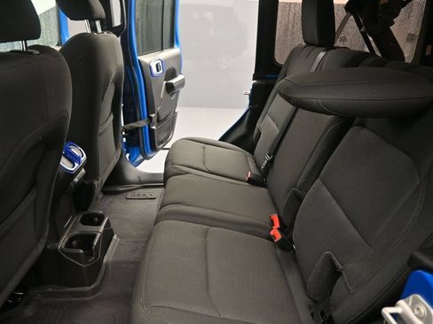 Used 2022 Jeep Wrangler Unlimited Sport AWD/4WD image 14