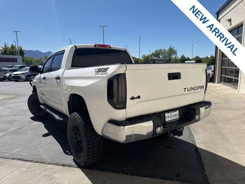 Used 2017 Toyota Tundra SR5 w/ SR5 Upgrade Package AWD/4WD image 5