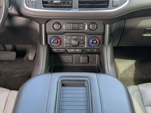 Used 2022 Chevrolet Tahoe LT w/ Luxury Package image 19