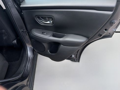 Certified 2023 Honda HR-V LX image 29