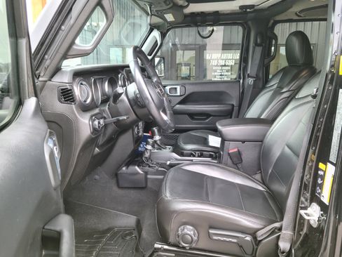 Used 2021 Jeep Wrangler Unlimited Sahara image 14