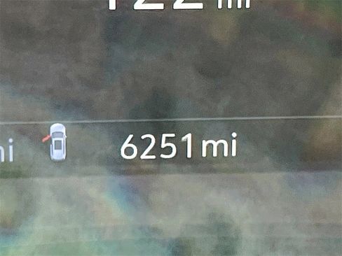 Used 2024 Cadillac XT6 Premium Luxury w/ Platinum Package image 12