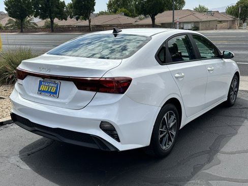 Used 2023 Kia Forte LXS FWD image 3