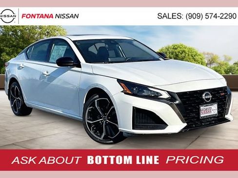 Certified 2023 Nissan Altima 2.5 SR w/ SR Premium Package AWD/4WD image 1