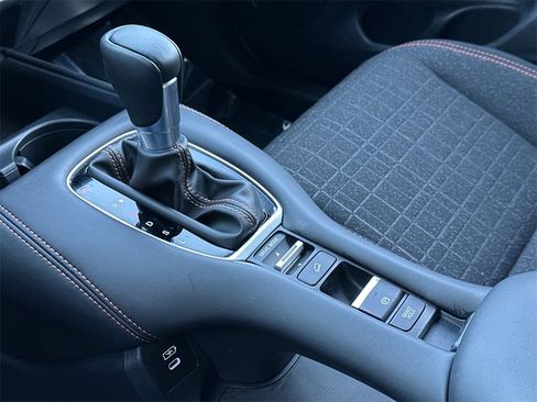 Used 2025 Honda HR-V Sport image 28