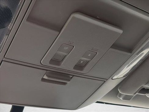 Used 2014 Toyota Tundra Limited w/ Limited Premium Package image 20