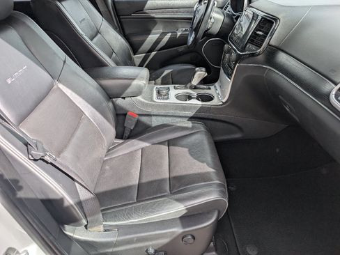 Used 2019 Jeep Grand Cherokee Summit w/ Platinum Series Group AWD/4WD image 11