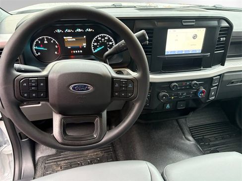 New 2026 Ford F550 4x4 Regular Cab Super Duty w/ XL Chrome Package image 10